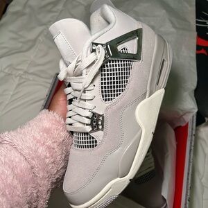 Air Jordan 4 Retro 'Frozen Moments'